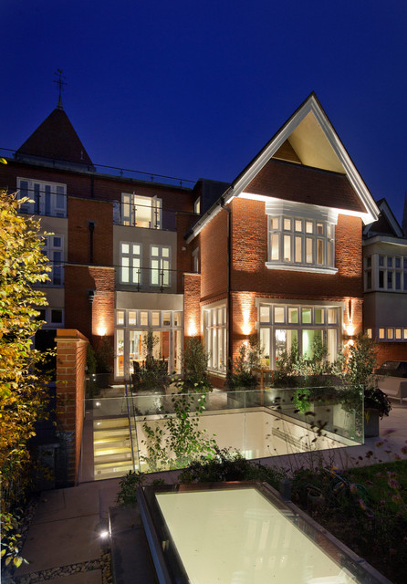 Lightwell Entrance contemporary-exterior