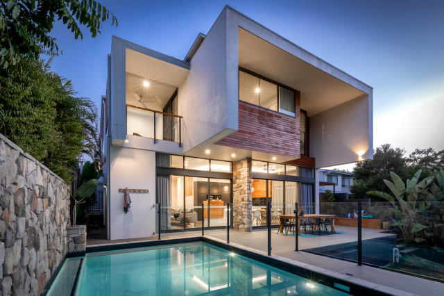 Bardon modern-pool