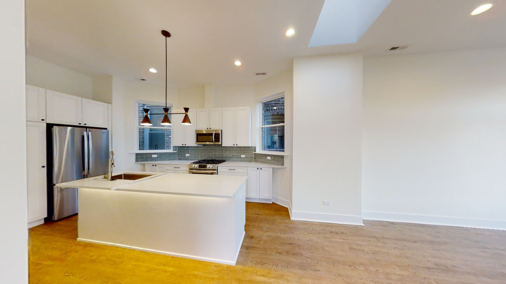 Inspiration for a transitional kitchen remodel in Chicago