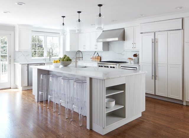 Wellesley, MA home [Kitchen] klassisch-modern-kueche