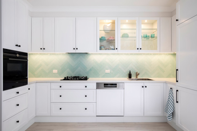 Kitchen with Smartstone Davinci Bianco Benchtops traditional-kitchen