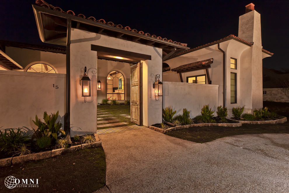 Entryway - transitional entryway idea in Austin