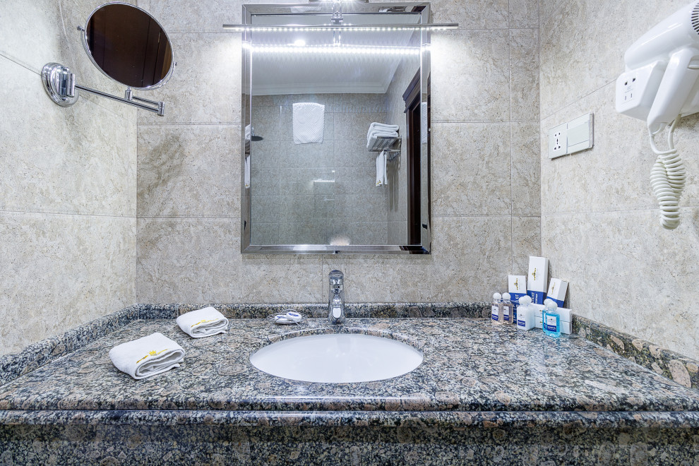 Qushbegi Plaza Hotel