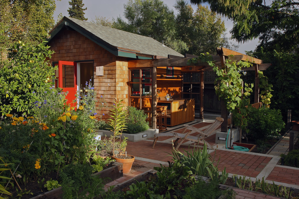 Design ideas for a small country detached garden shed in San Francisco.