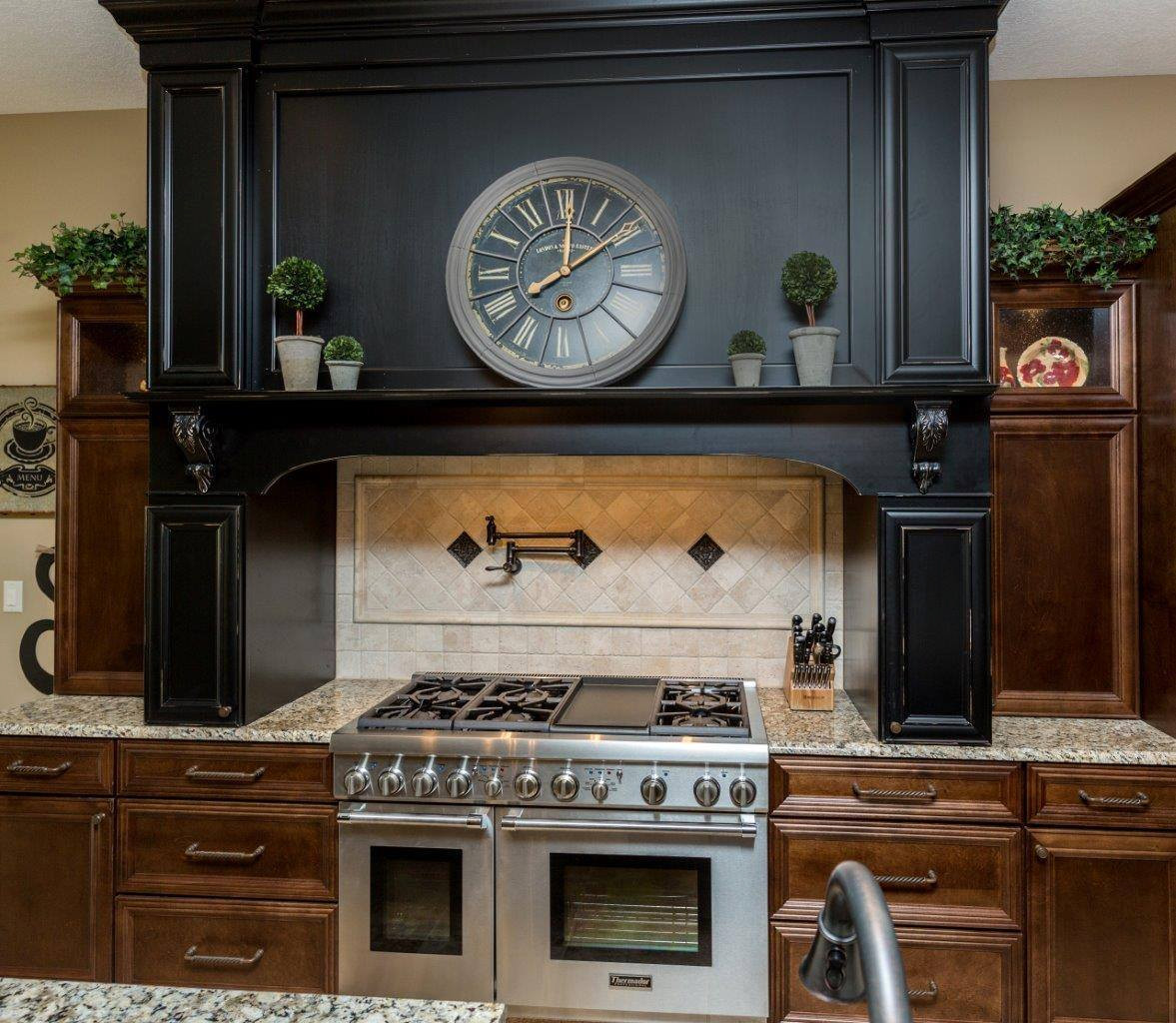 Kitchens - (Des Moines, Iowa)