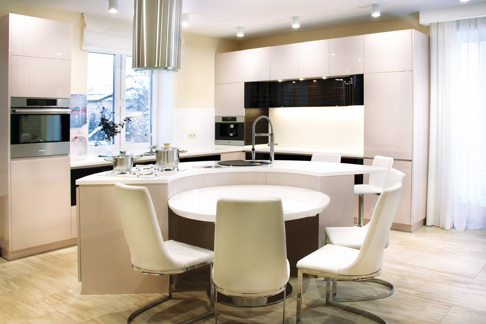 Кухня с круглым островом