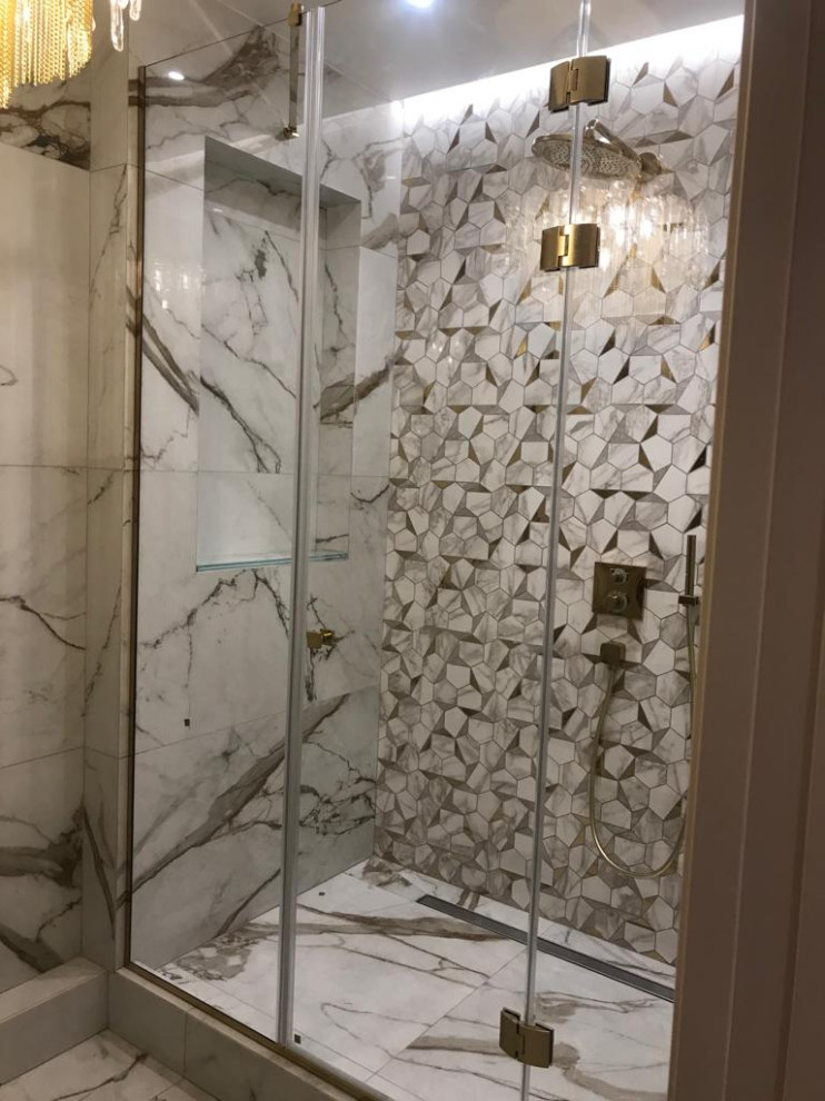 Стеклянная перегородка в душевую