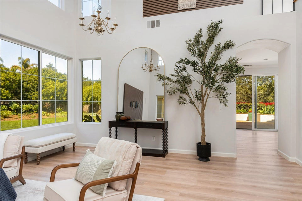 529 High Grove Santa Barbara, CA 93111 | Staging