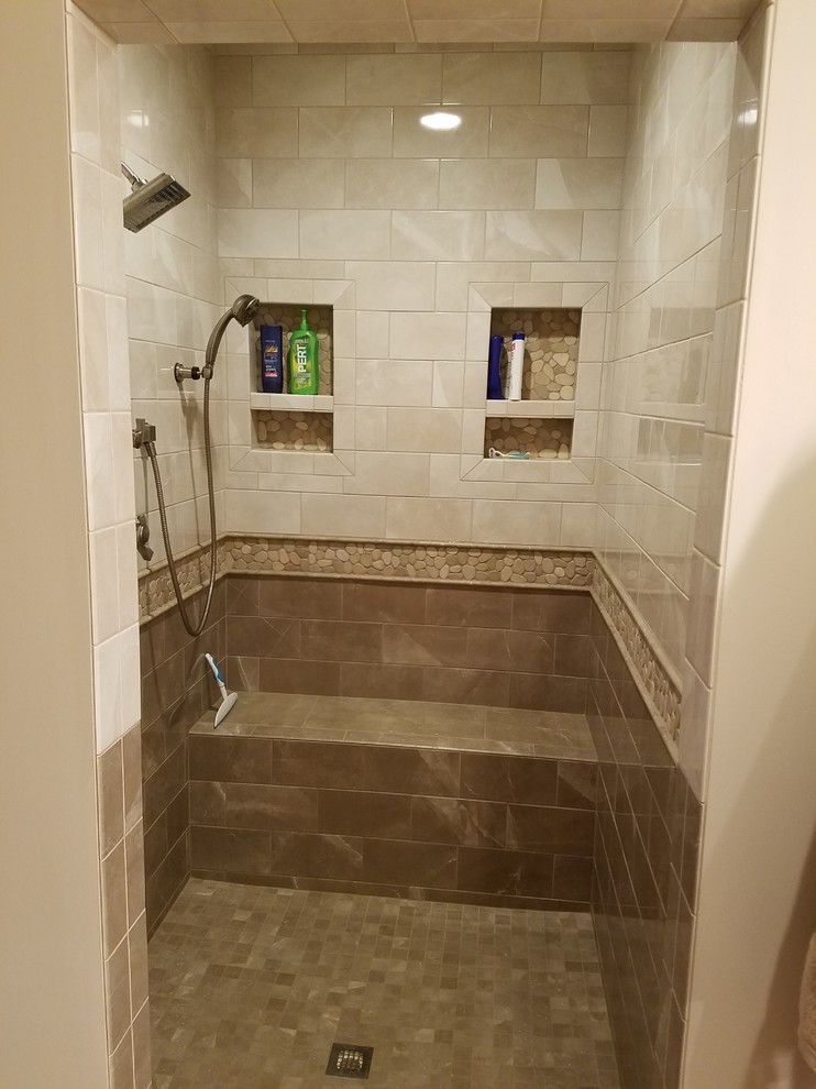 Bathroom - transitional bathroom idea