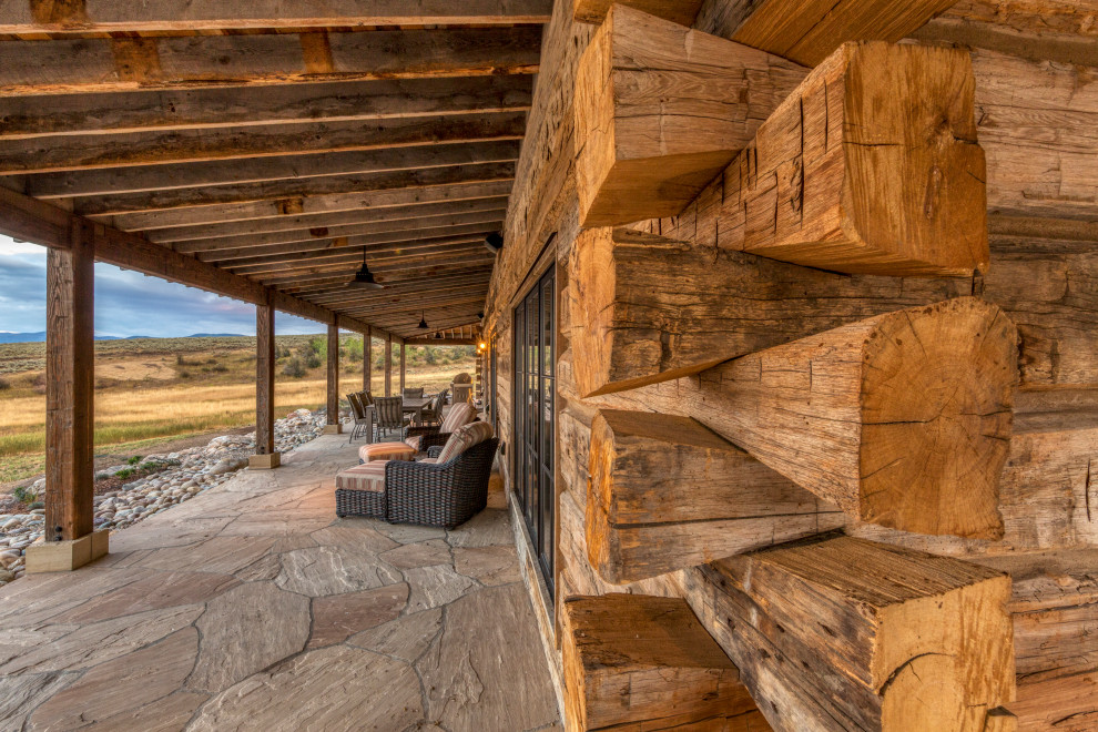 Mountain style home design photo in Denver
