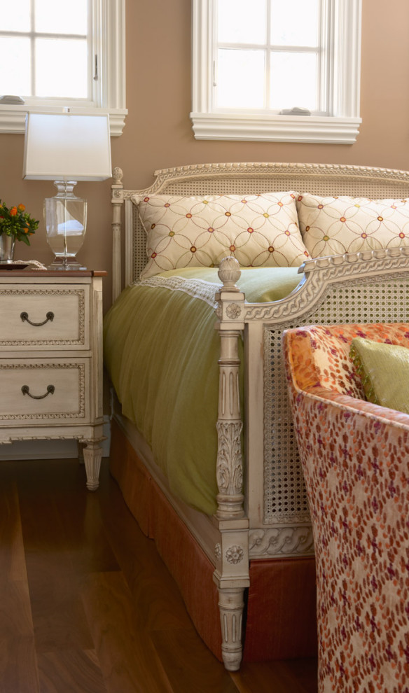Стильный дизайн: гостевая спальня среднего размера, (комната для гостей) в современном стиле - последний тренд