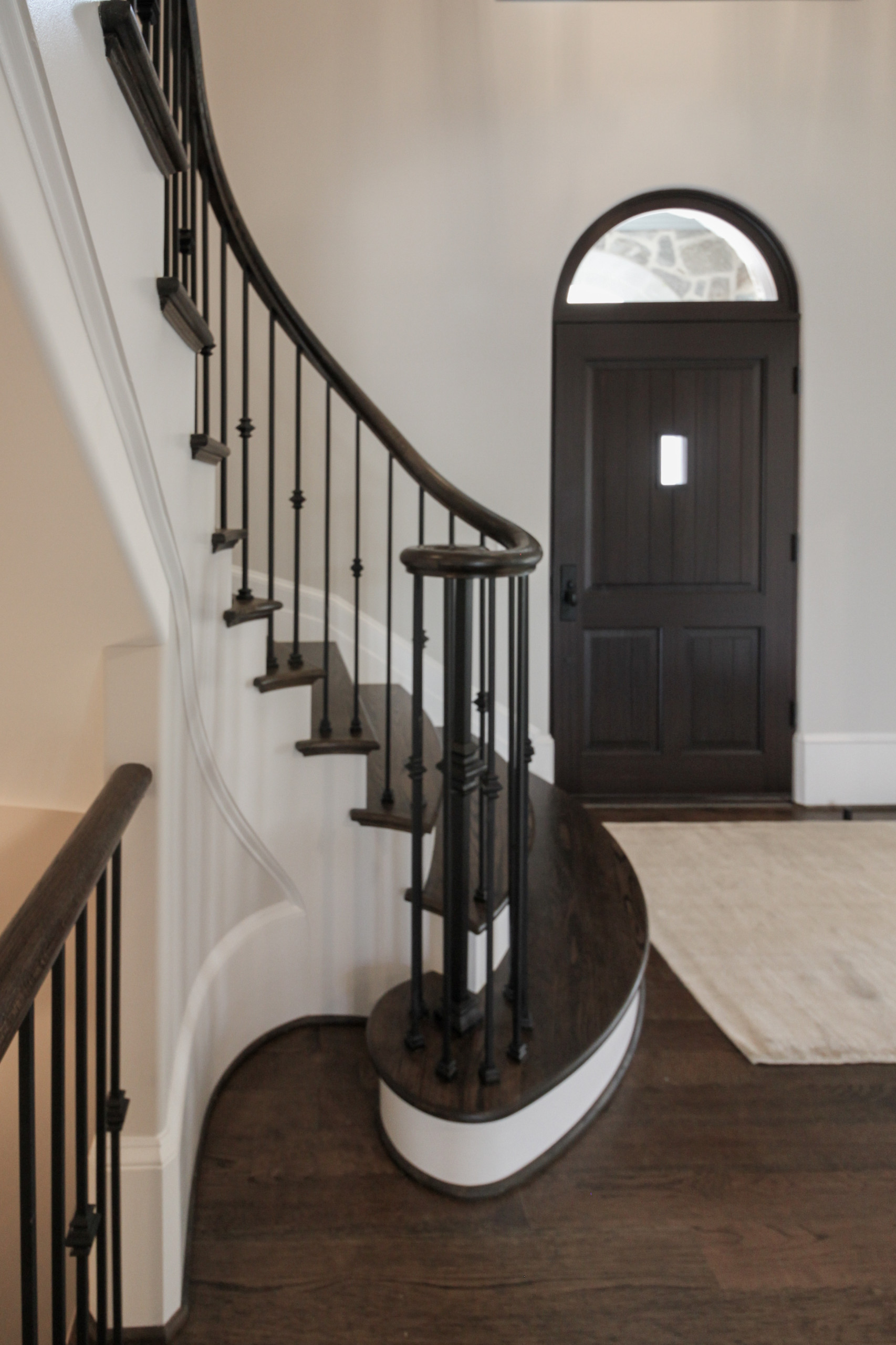 86_ Gorgeous Floating Curved Staircase, McLean VA 22066