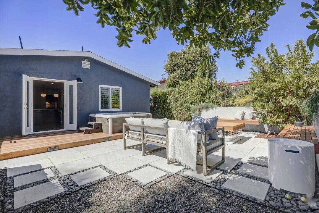 Back Patio Fire Pit Seating Area