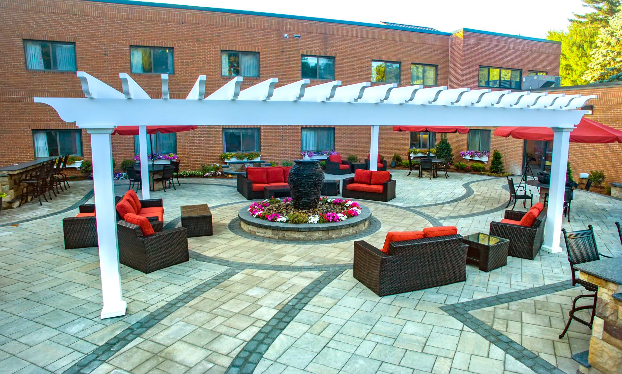 Wilmington, Massachusetts Courtyard
