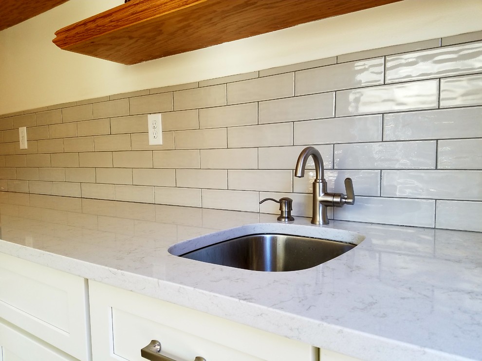 Kitchen - modern kitchen idea