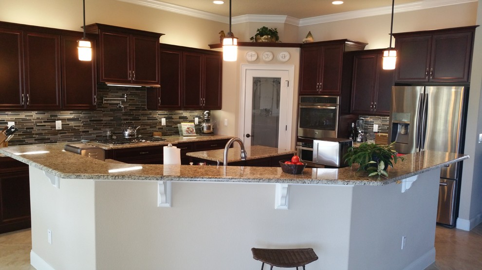 Inspiration for a transitional kitchen remodel in Orange County