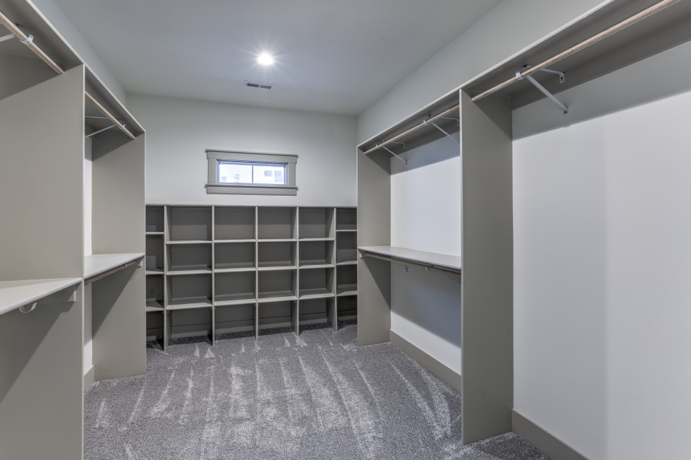 Primary Bedroom Closet