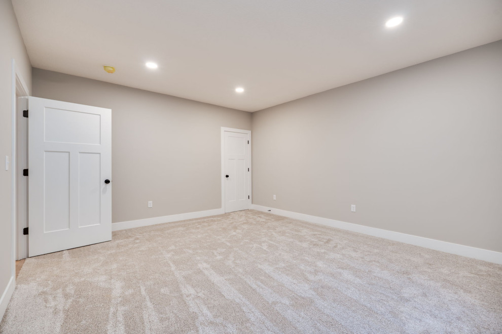 Amazing 2357 + over 900 sqft in basement home in Lebanon Ohio
