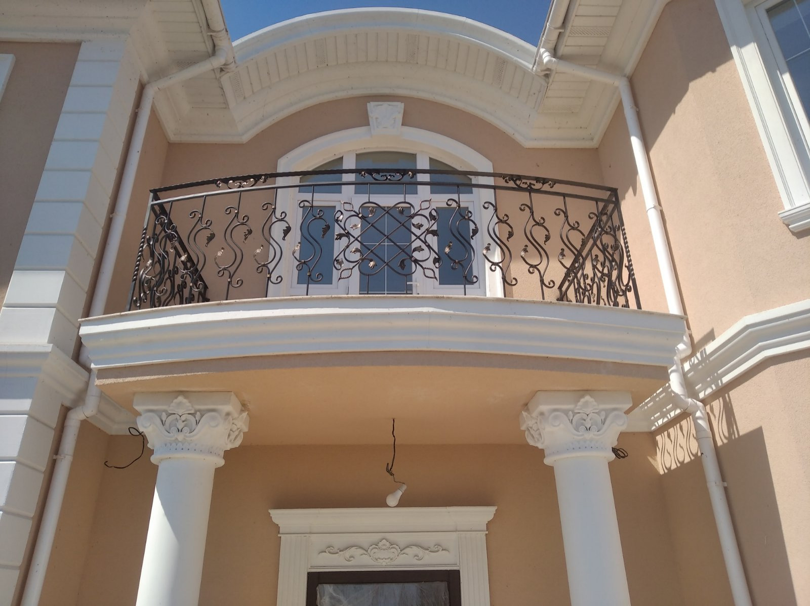 Кованое балконное ограждение