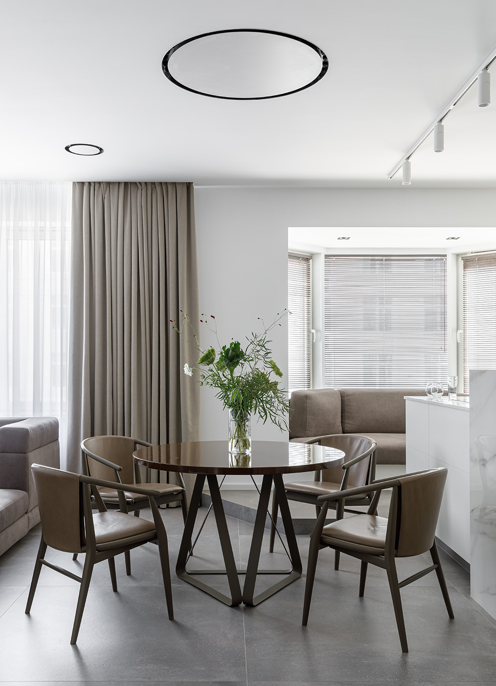 Квартира для студентки, ЖК Смольный