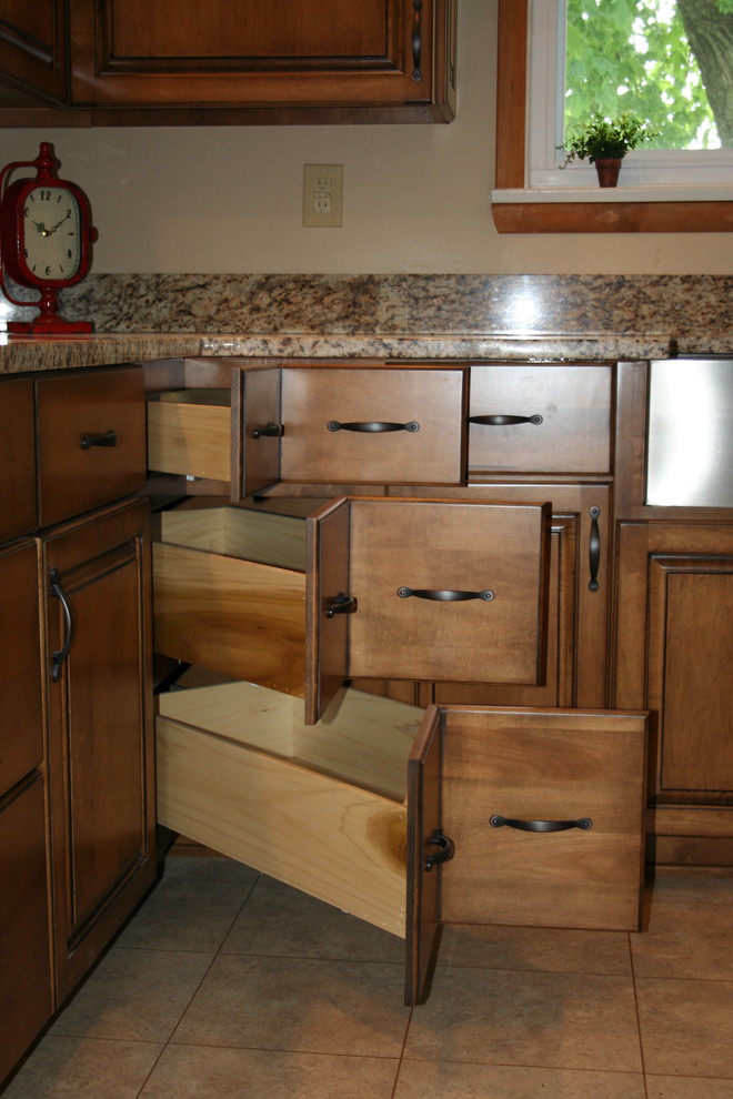 Kitchen - rustic kitchen idea in Indianapolis