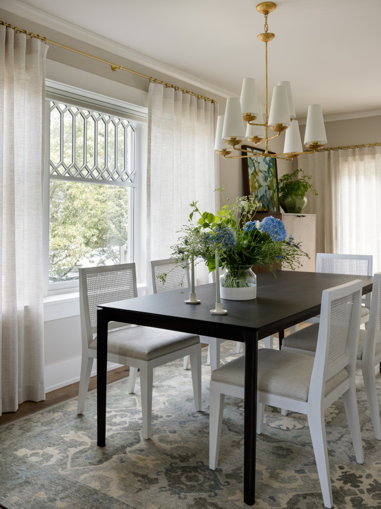 Dining room - traditional dining room idea in Seattle
