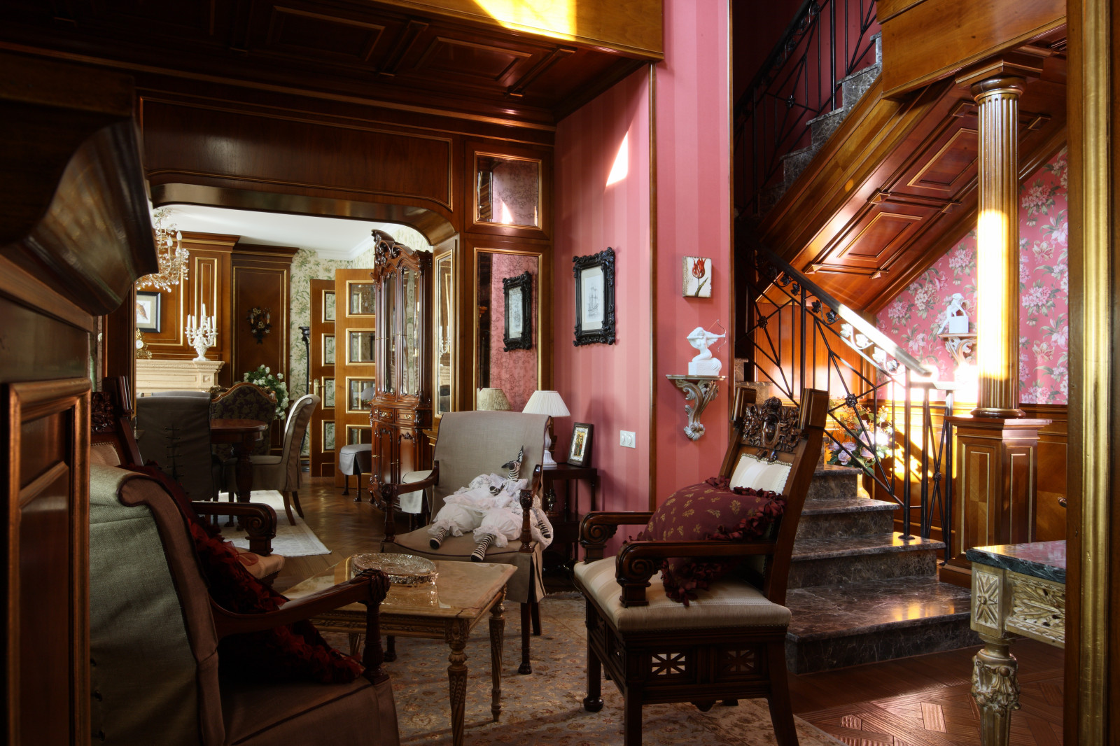 Двухуровневая гостиная