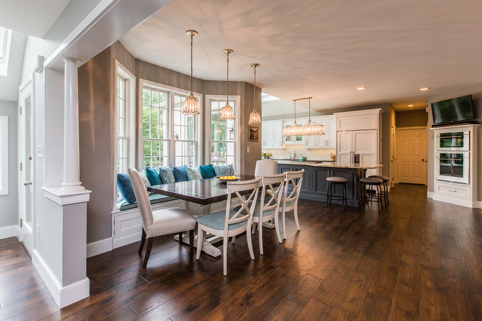 Home design - transitional home design idea