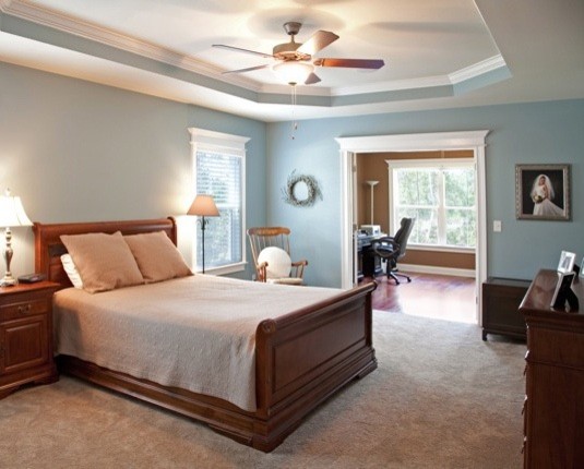 This is an example of a traditional bedroom in Charleston.