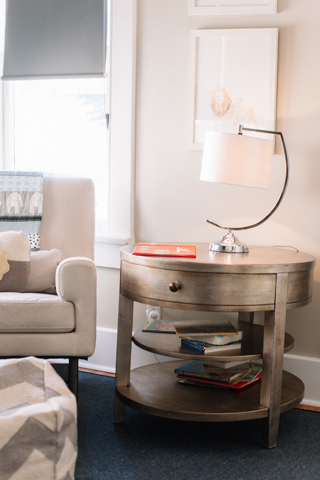 Large transitional home design photo in Nashville
