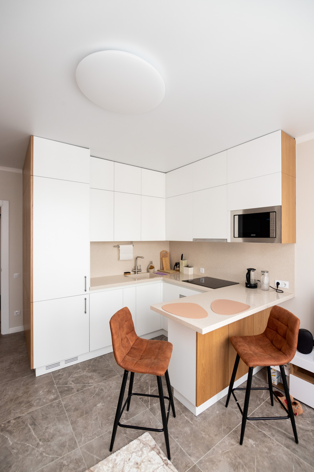 Современная кухня в минималистичном стиле