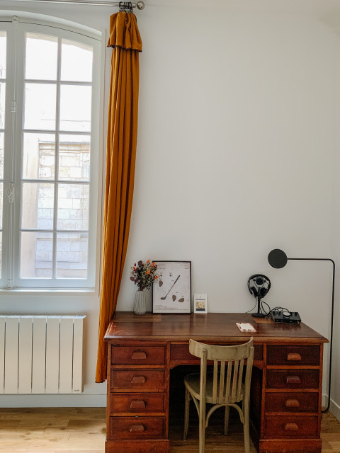 Bureau - chambre parentale vue de loin mid-century-arbeitszimmer