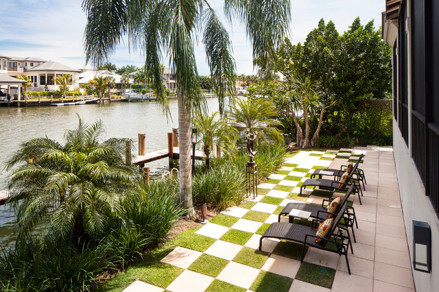 Transitional Living exotico-patio