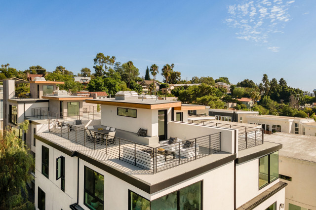 Hyperion contemporary-terrace