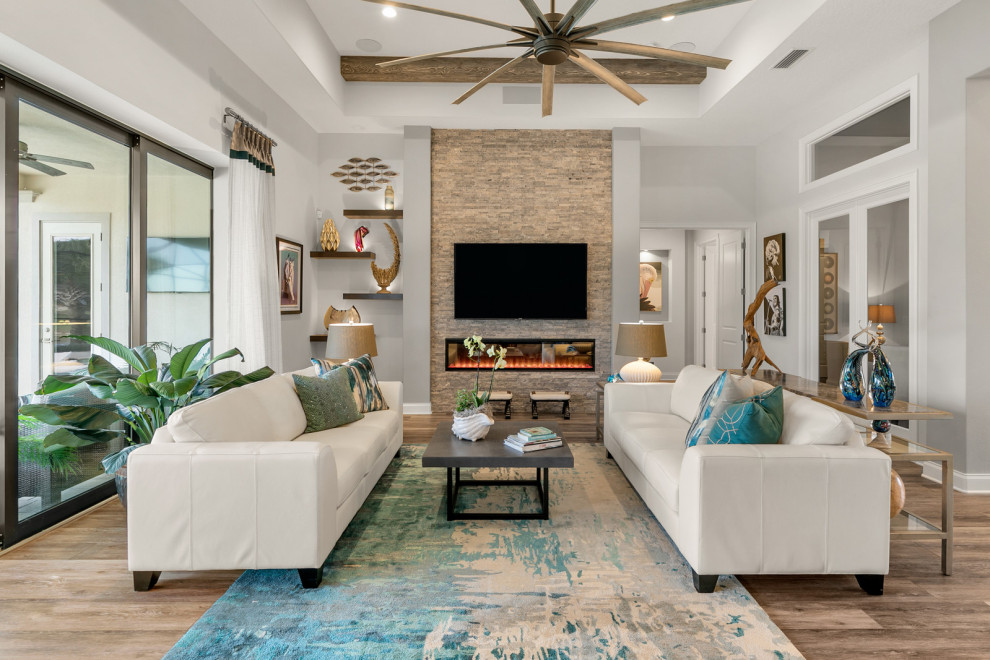 Design ideas for a transitional living room in Orlando.