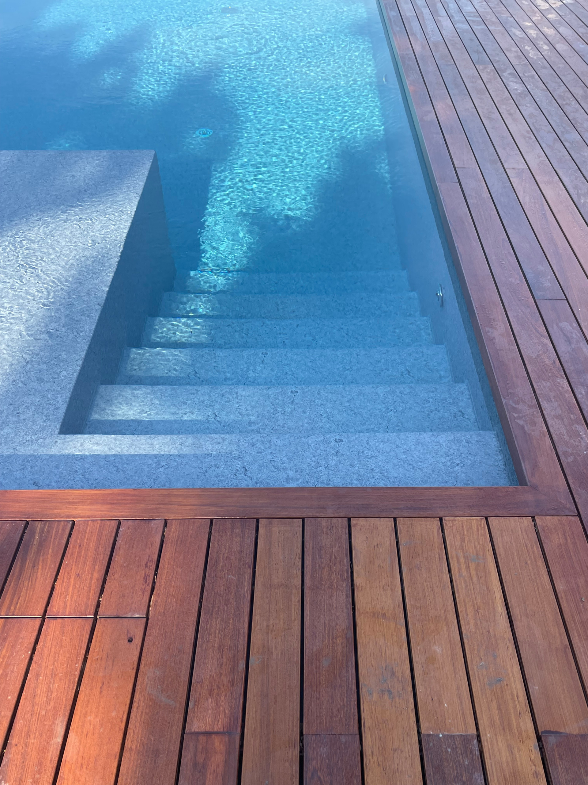 PISCINA CASA OFF