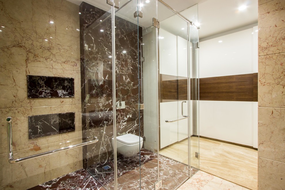 Design ideas for a contemporary bathroom in Bengaluru.