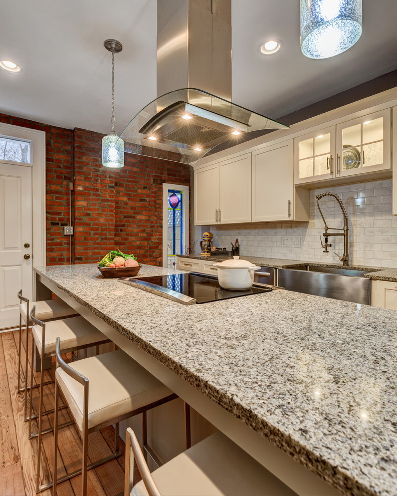 Photo of a contemporary kitchen in Columbus.