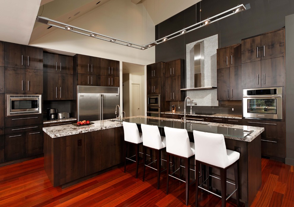 Design ideas for a contemporary kitchen in DC Metro with granite benchtops.
