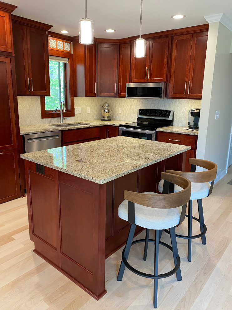 Transitional kitchen photo in Minneapolis