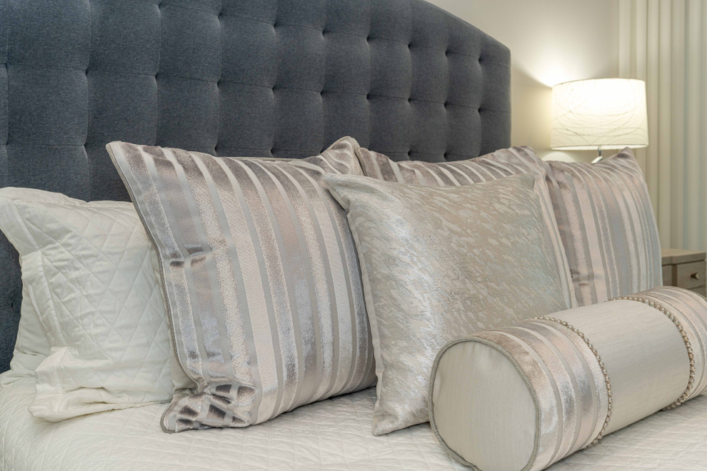 Inspiration for a contemporary home design remodel in Miami
