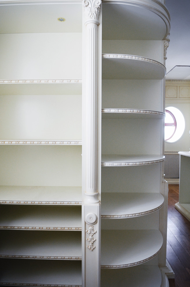 Гардеробная в Классическом стиле