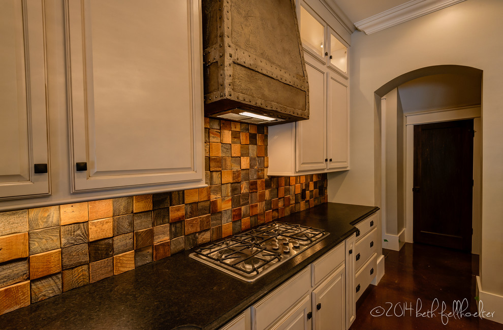 Kitchen - transitional kitchen idea
