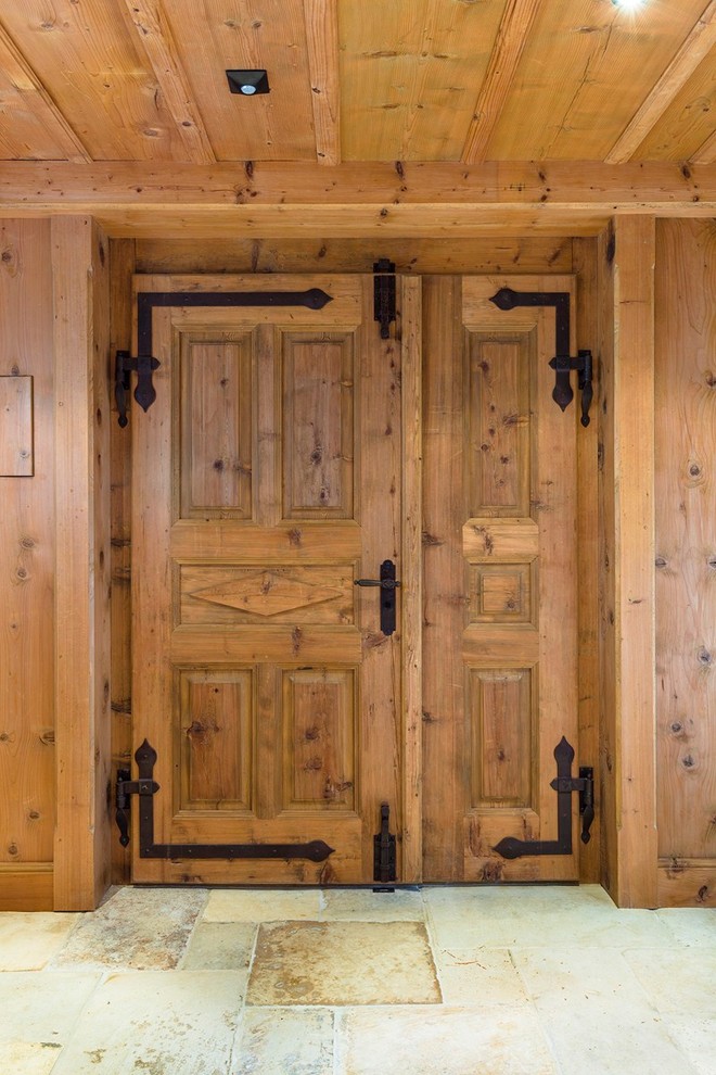 Inspiration for a rustic home design remodel in Denver
