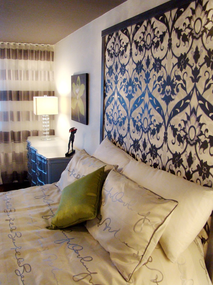 Elegant master bedroom photo in Montreal