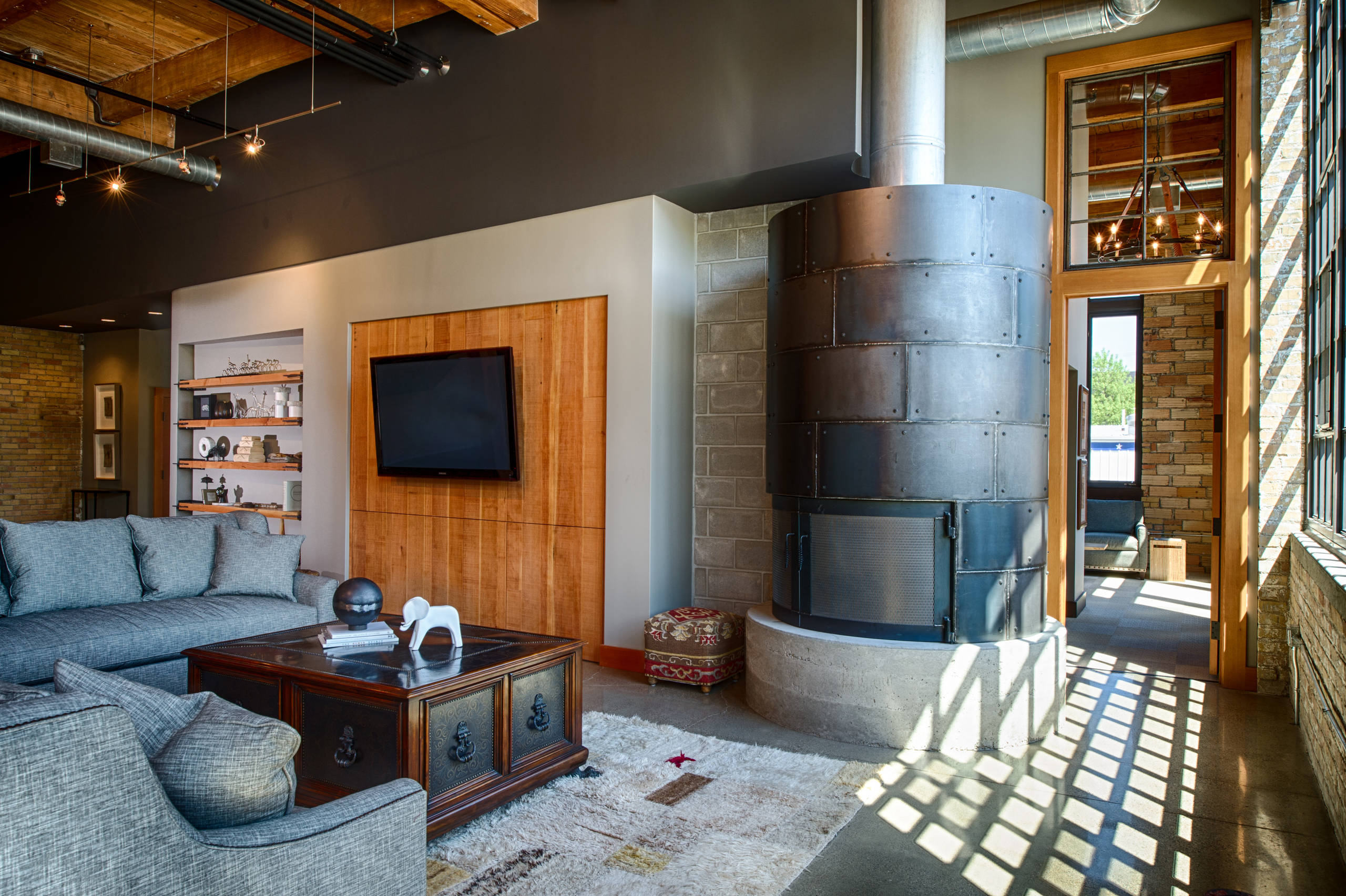 Houzz Tour: A Commercial Laundry Gets Recycled Into a Dramatic Home
