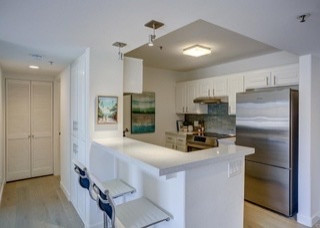 La Jolla Condo 5-22