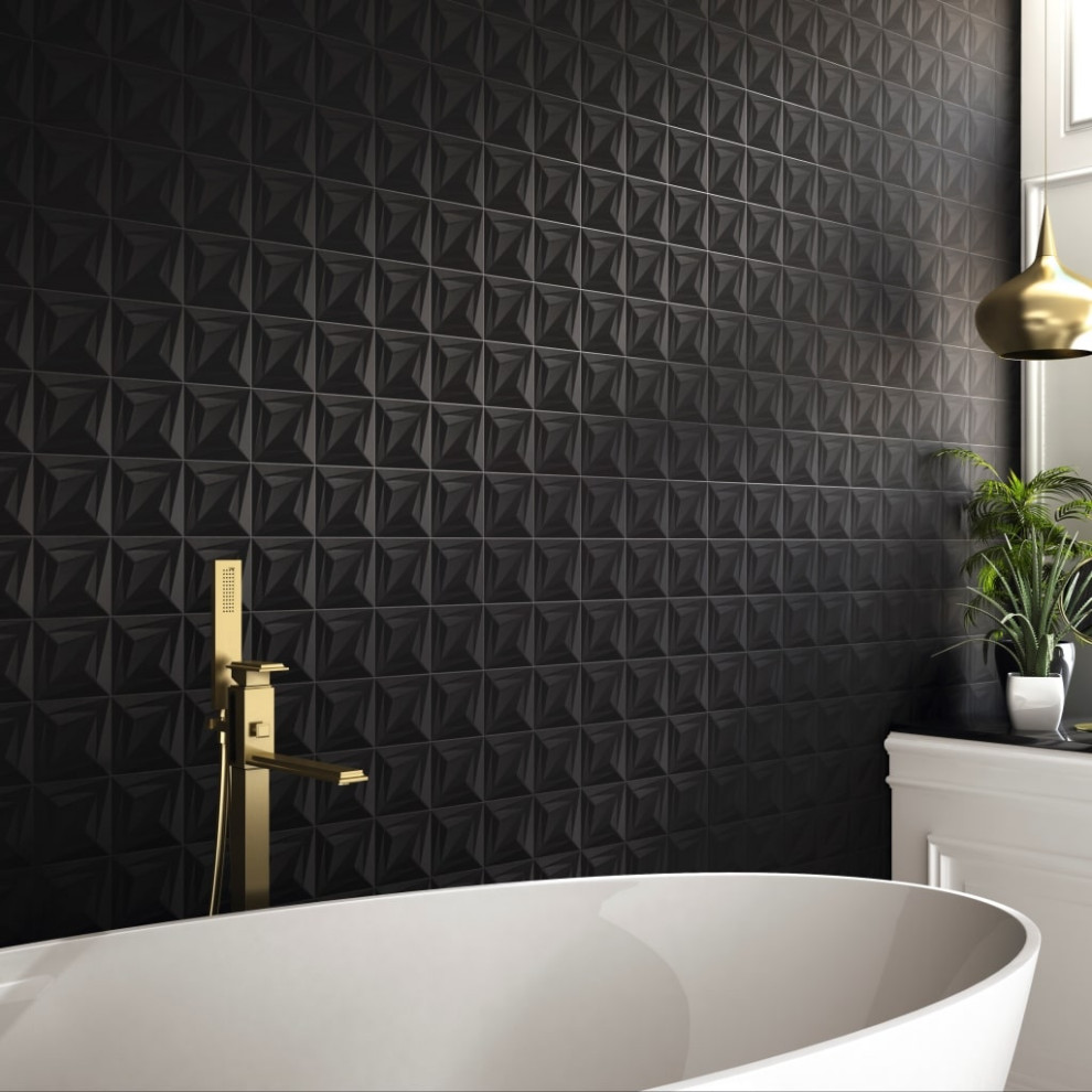 Идея дизайна: ванная комната среднего размера с черной плиткой и керамогранитной плиткой