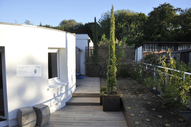 Terrasse de Charme en r&eacute;gion Parisienne contemporary-deck