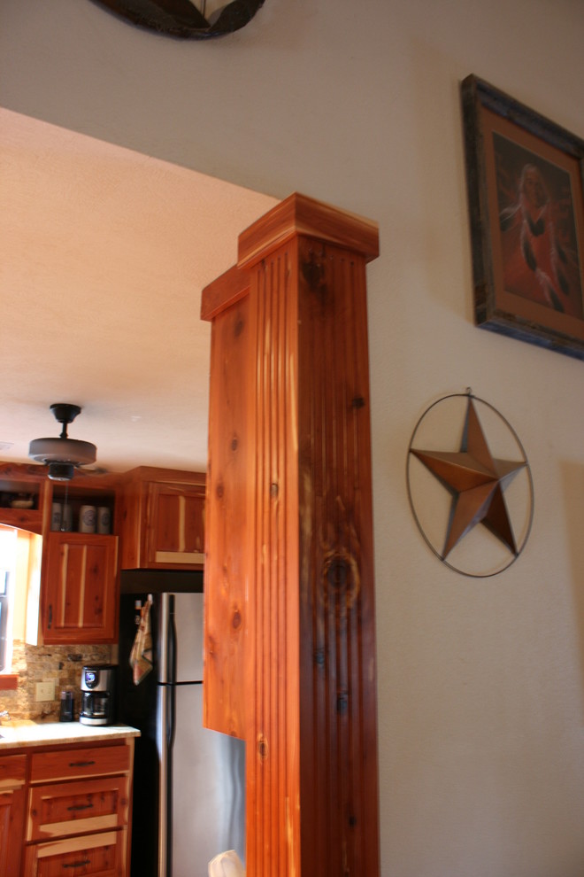 Mountain style kitchen photo in Austin